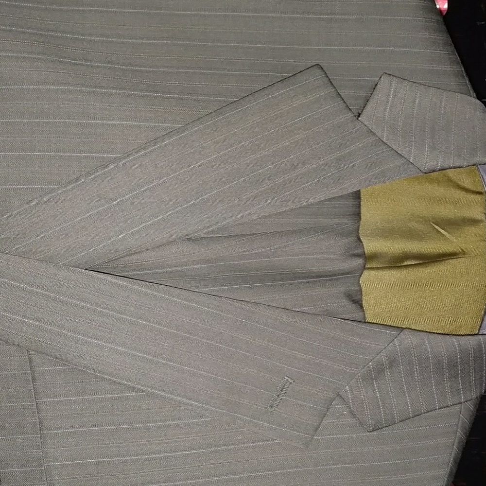 Men's Wearhouse Suit